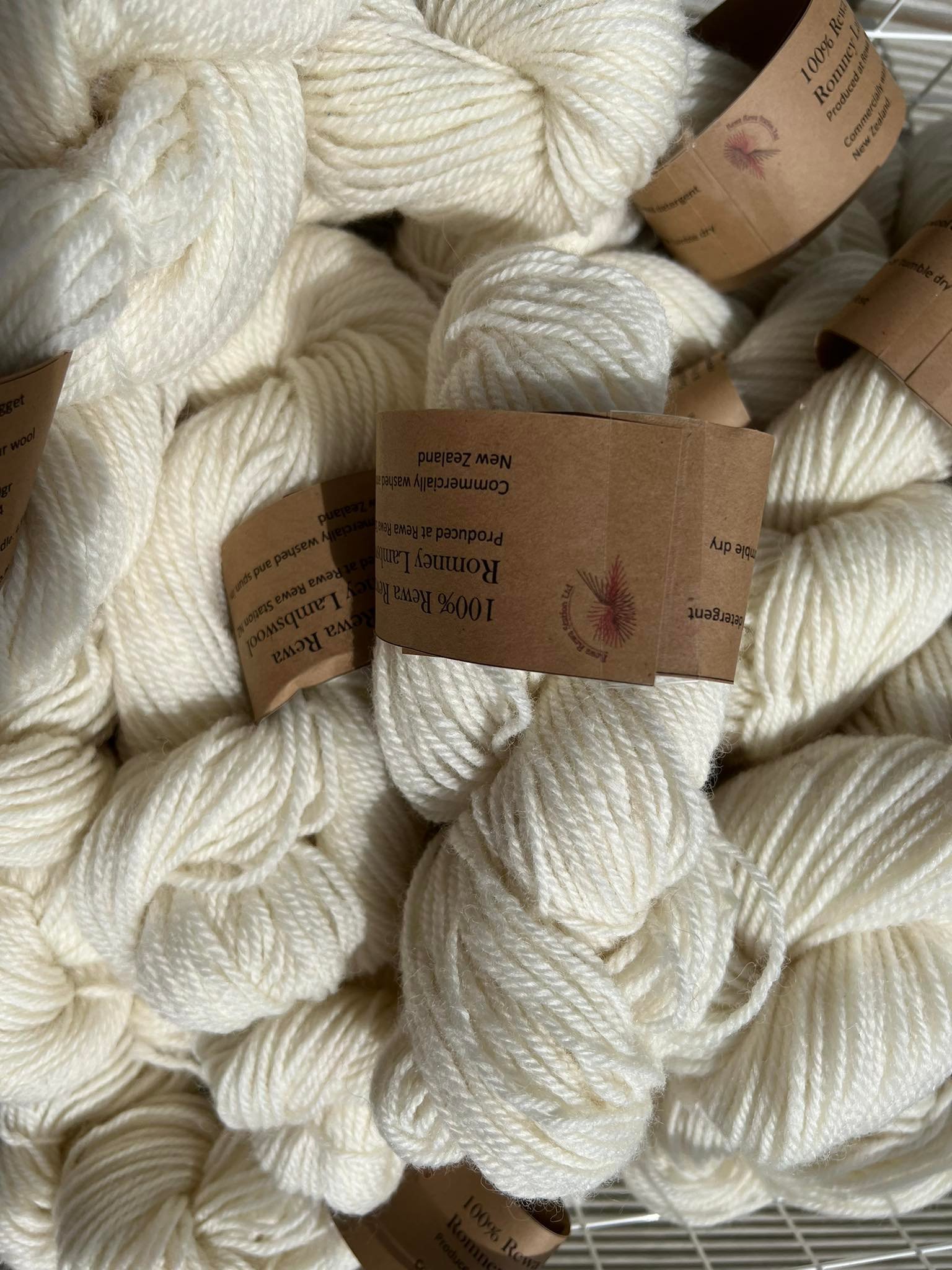 Commercially Woollen Spun Romney Lambs Wool - Image 2